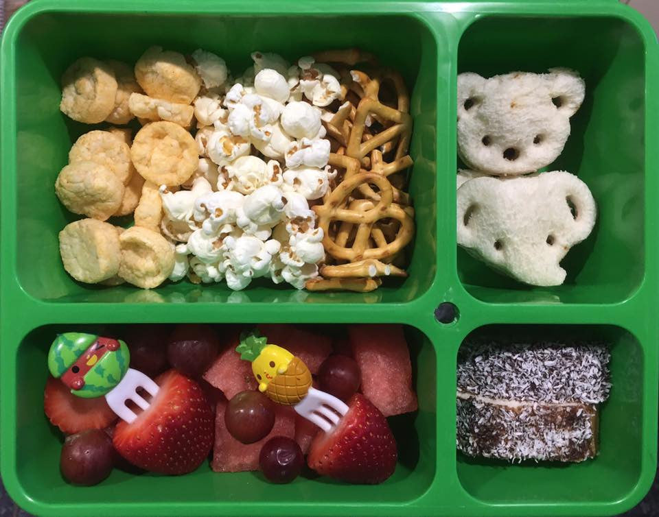 Go Green Medium Lunch Box ~ GREEN